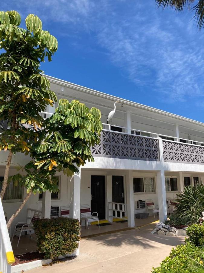 Holiday Isles Resort Madeira Beach Eksteriør billede