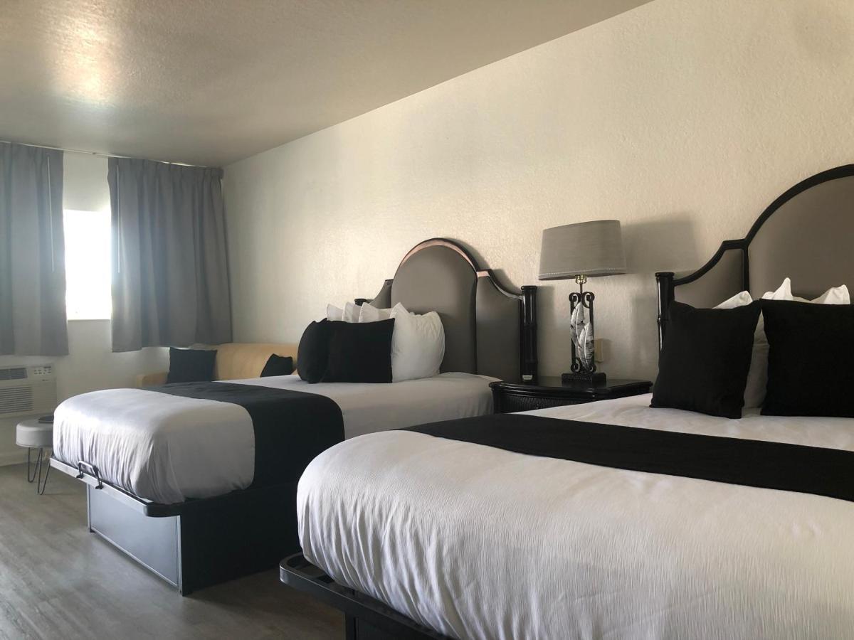 Holiday Isles Resort Madeira Beach Eksteriør billede