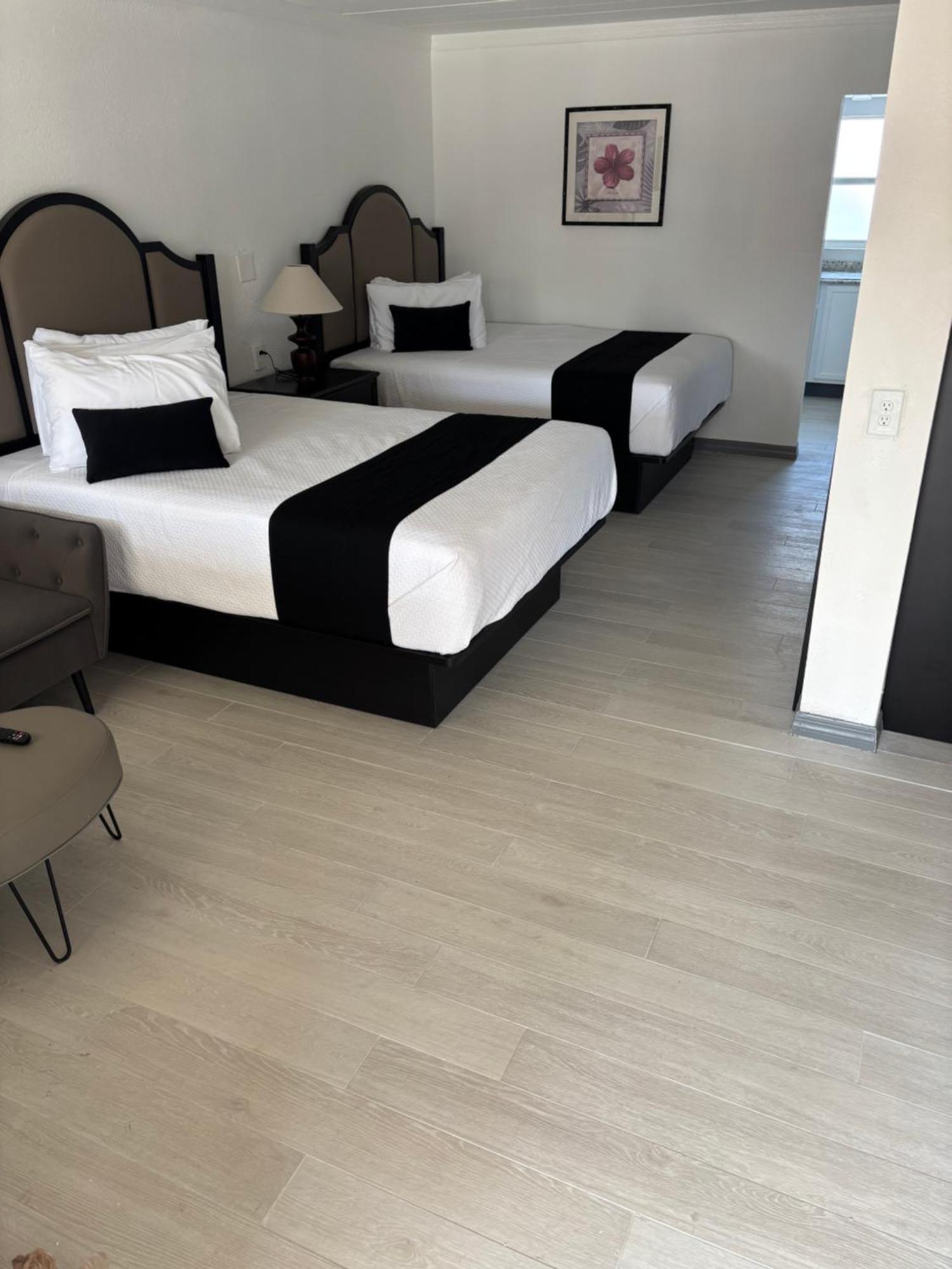 Holiday Isles Resort Madeira Beach Eksteriør billede
