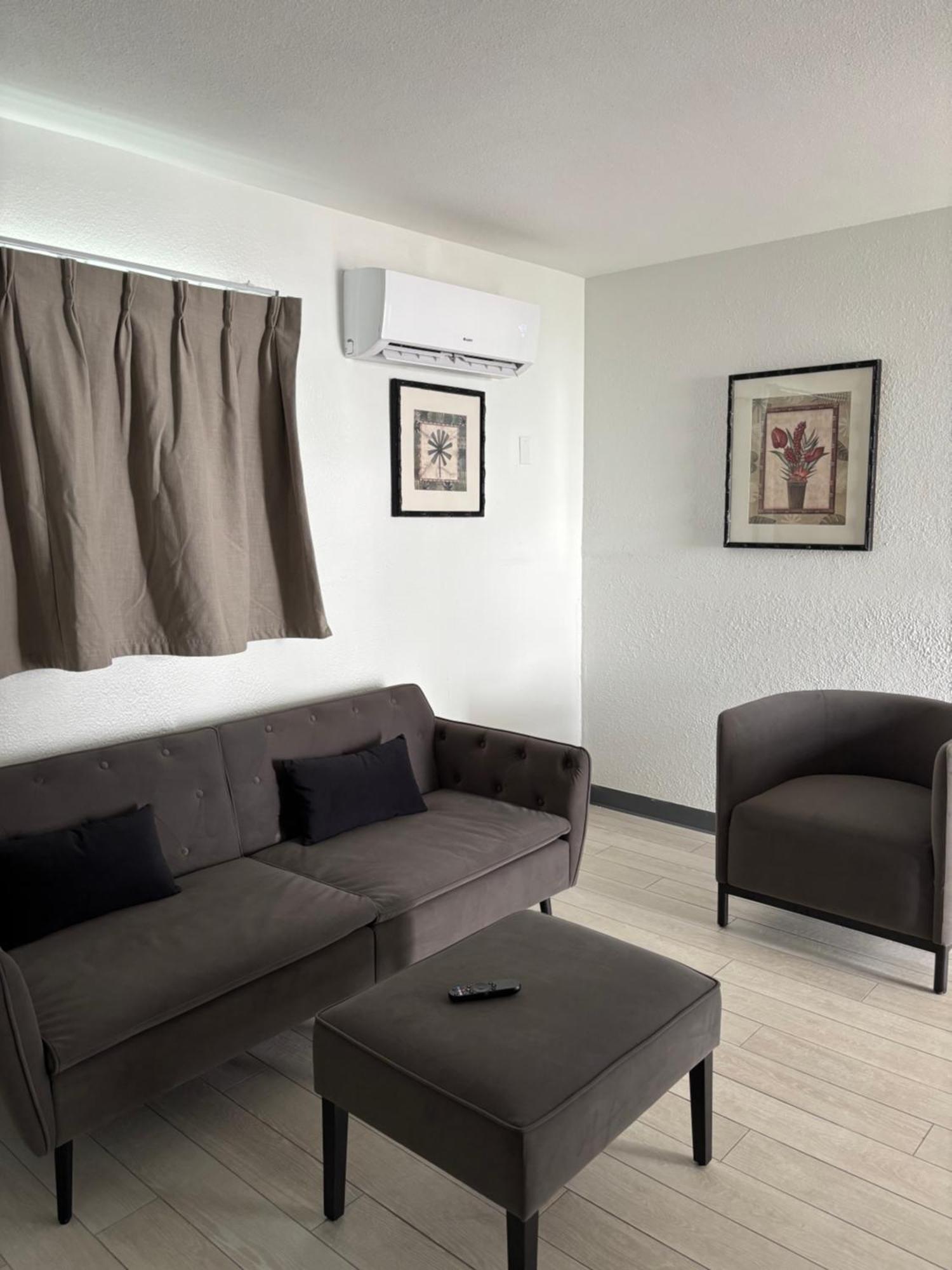 Holiday Isles Resort Madeira Beach Eksteriør billede